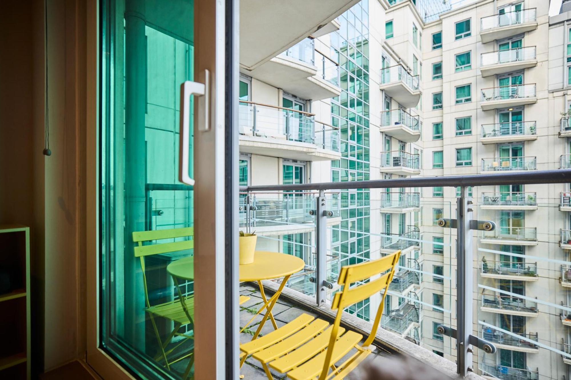 The Vauxhall Hideout - Comfy 2Bdr Flat With Balcony ลอนดอน ภายนอก รูปภาพ