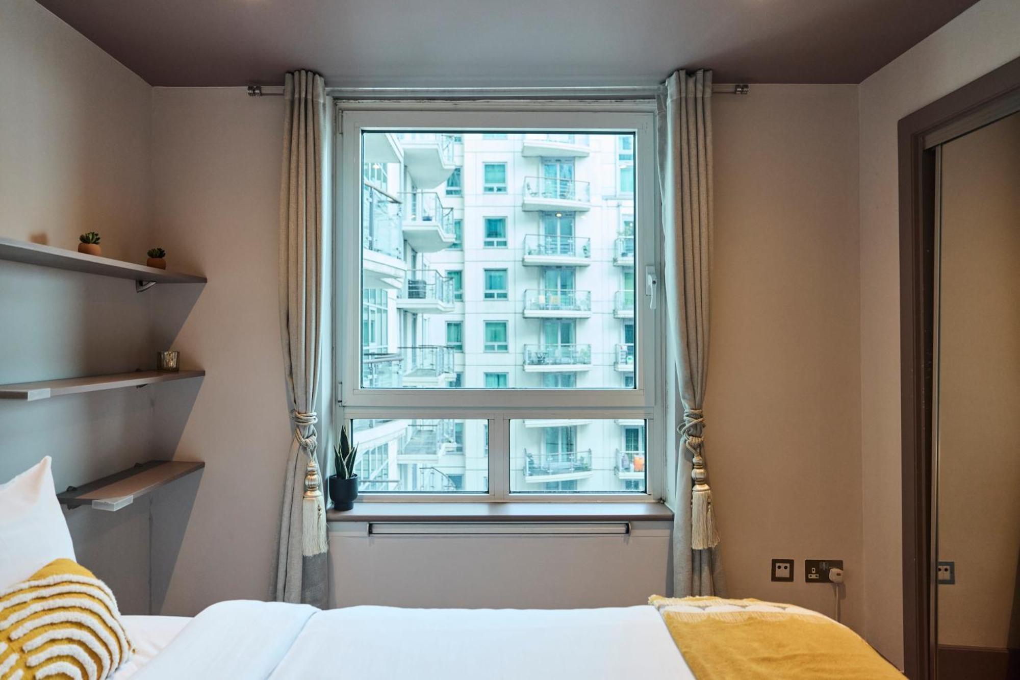 The Vauxhall Hideout - Comfy 2Bdr Flat With Balcony ลอนดอน ภายนอก รูปภาพ